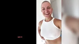 Nackt auf dem Balkon erwischt! - eine neue Challenge mit LisaSchubert