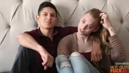 Geiles Teenamateur Pärchen zum erstenmal vor der Cam